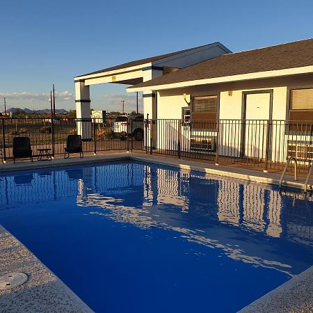 Riata Inn - Marfa Zewnętrze zdjęcie